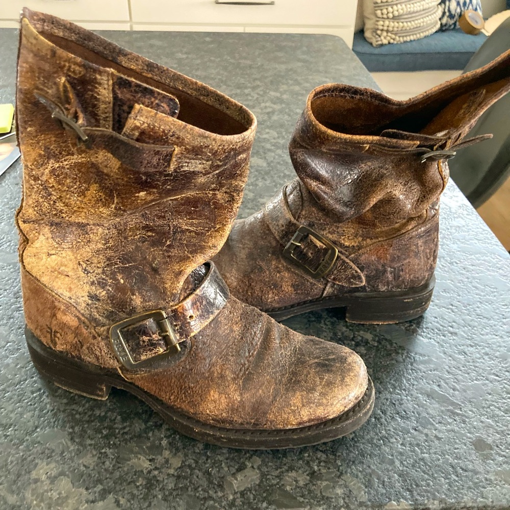 Vintage Frye Vicky Boots. Size 6.